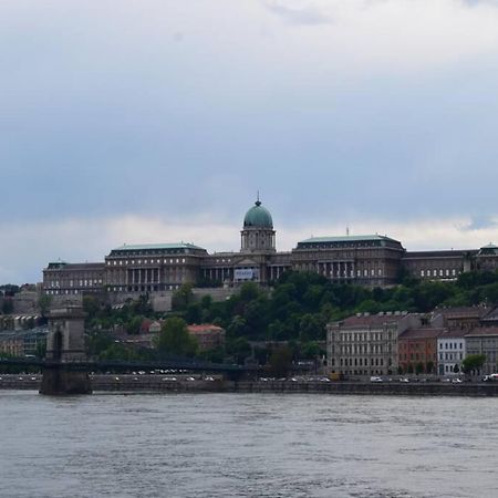 Cosy Apartment Just Next To Parliament Budapest Exterior photo